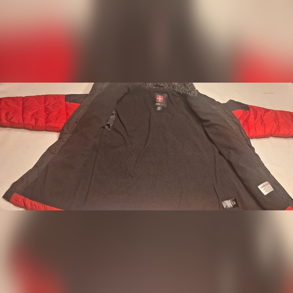 Heavy Coat - Picture 4 of 11